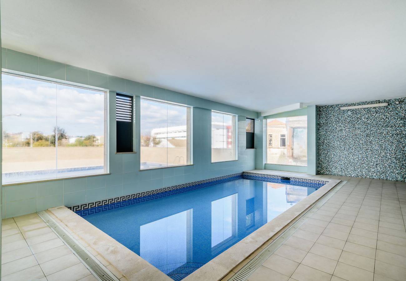 Apartamento em Lagos - Prime Location | Fully A/C | Town Centre | Pool | Garage