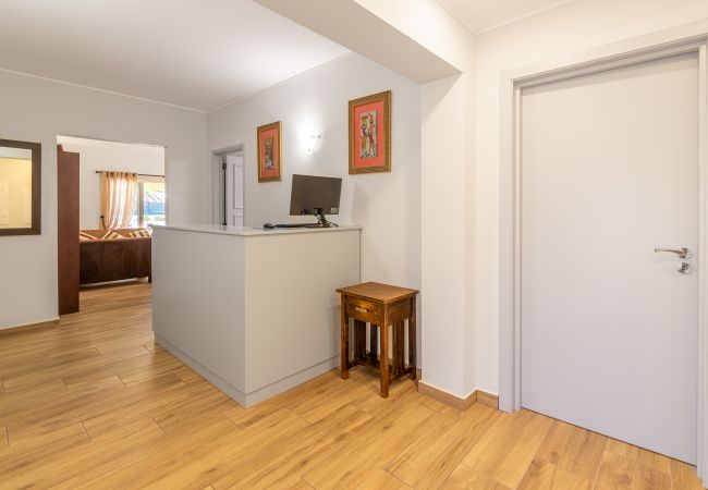 Villa em Lagos - Villa Dean: Private Pool | For Families | AC & WI- Villa em Lagos - Villa Dean: Private Pool | For Families | AC & WI-