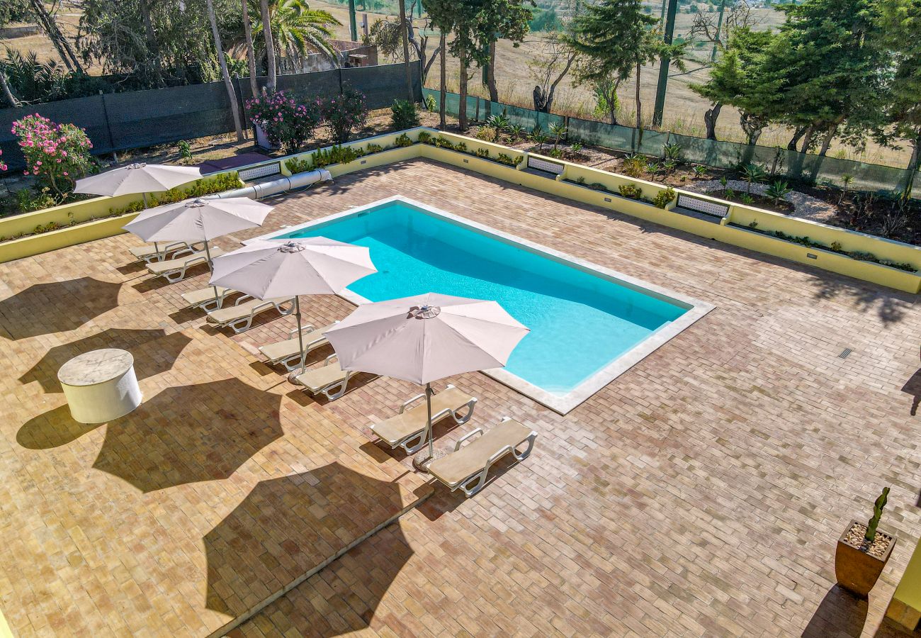Villa em Lagos - Villa Dean: Private Pool | For Families | AC & WI-FI | Near Golf Course