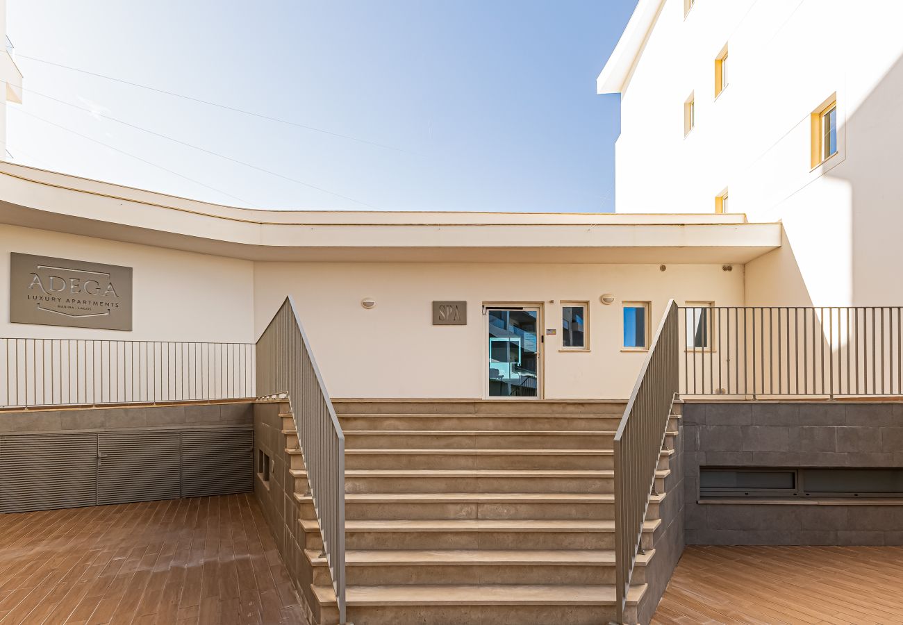 Apartamento em Lagos - Adega Deluxe |  Pool and Gym | Top Location