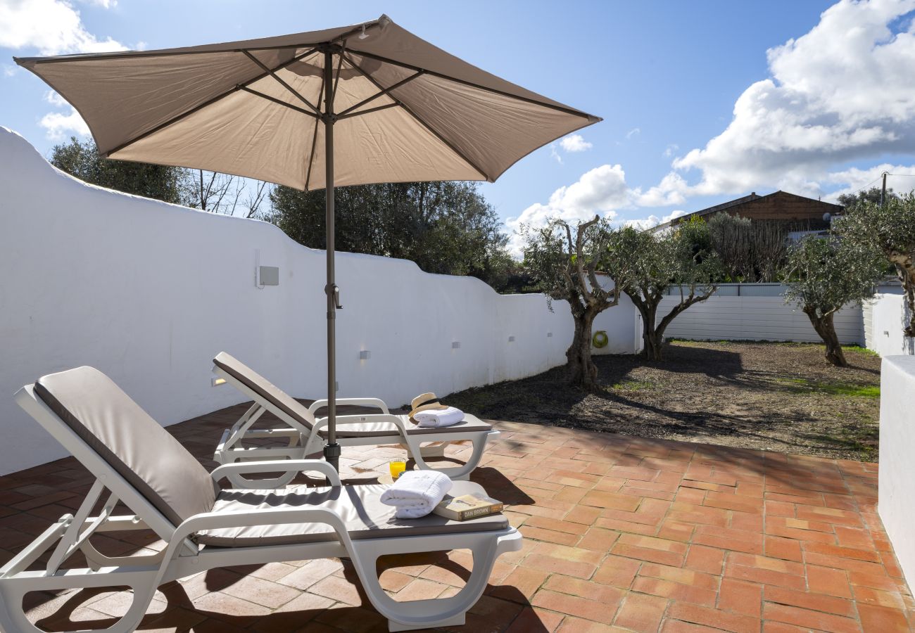 Casa rural em Salvada - Casa Oliva Refúgio Rural Contemporâneo