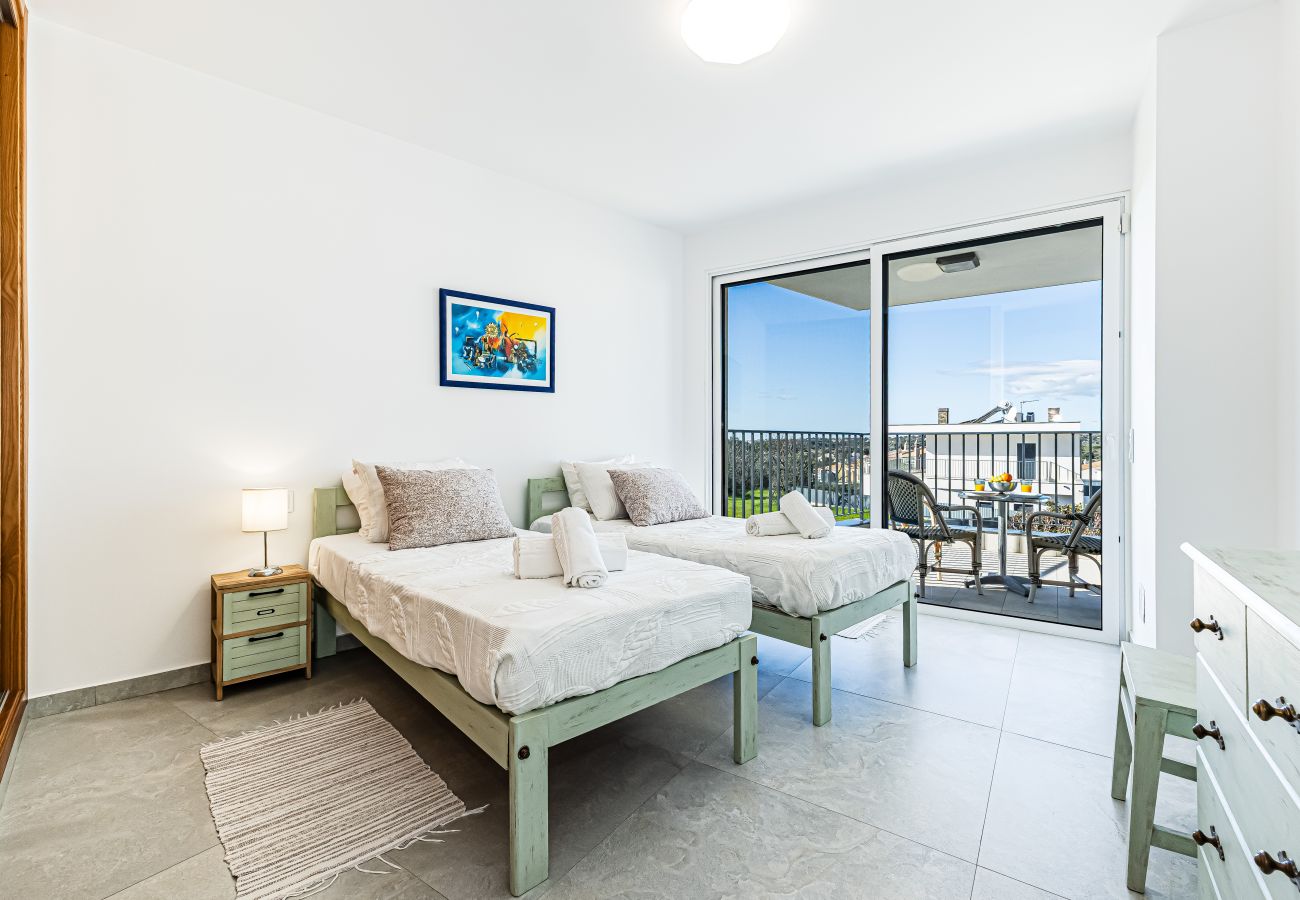 Casa em Armação de Pêra - Casa Colina II – Pool, BBQ & Family Retreat