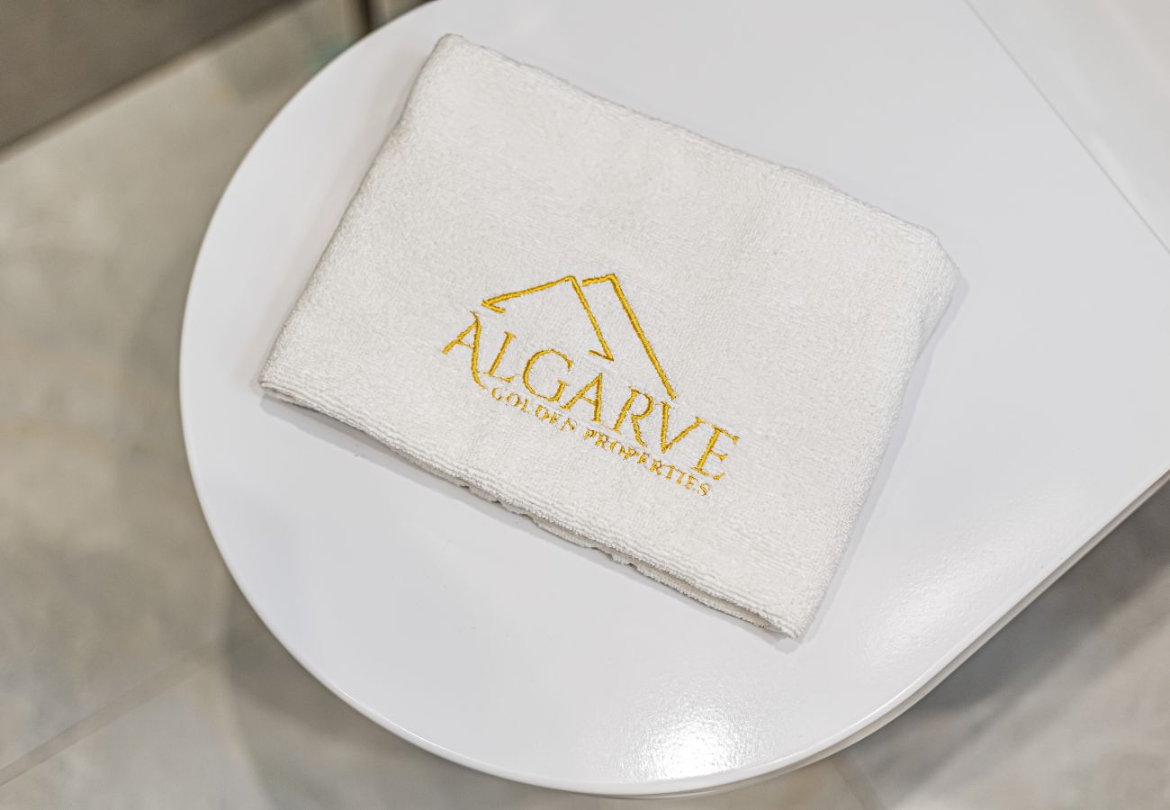 Casa em Armação de Pêra - Casa Colina II – Pool, BBQ & Family Retreat