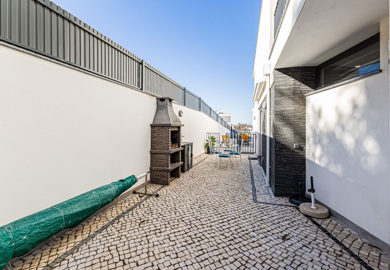 Casa em Armação de Pêra - Casa Colina II – Pool, BBQ & Family Retreat