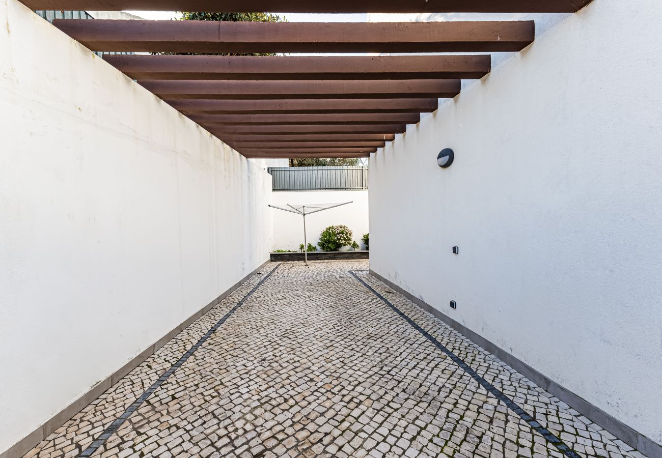 Casa em Armação de Pêra - Casa Colina II – Pool, BBQ & Family Retreat