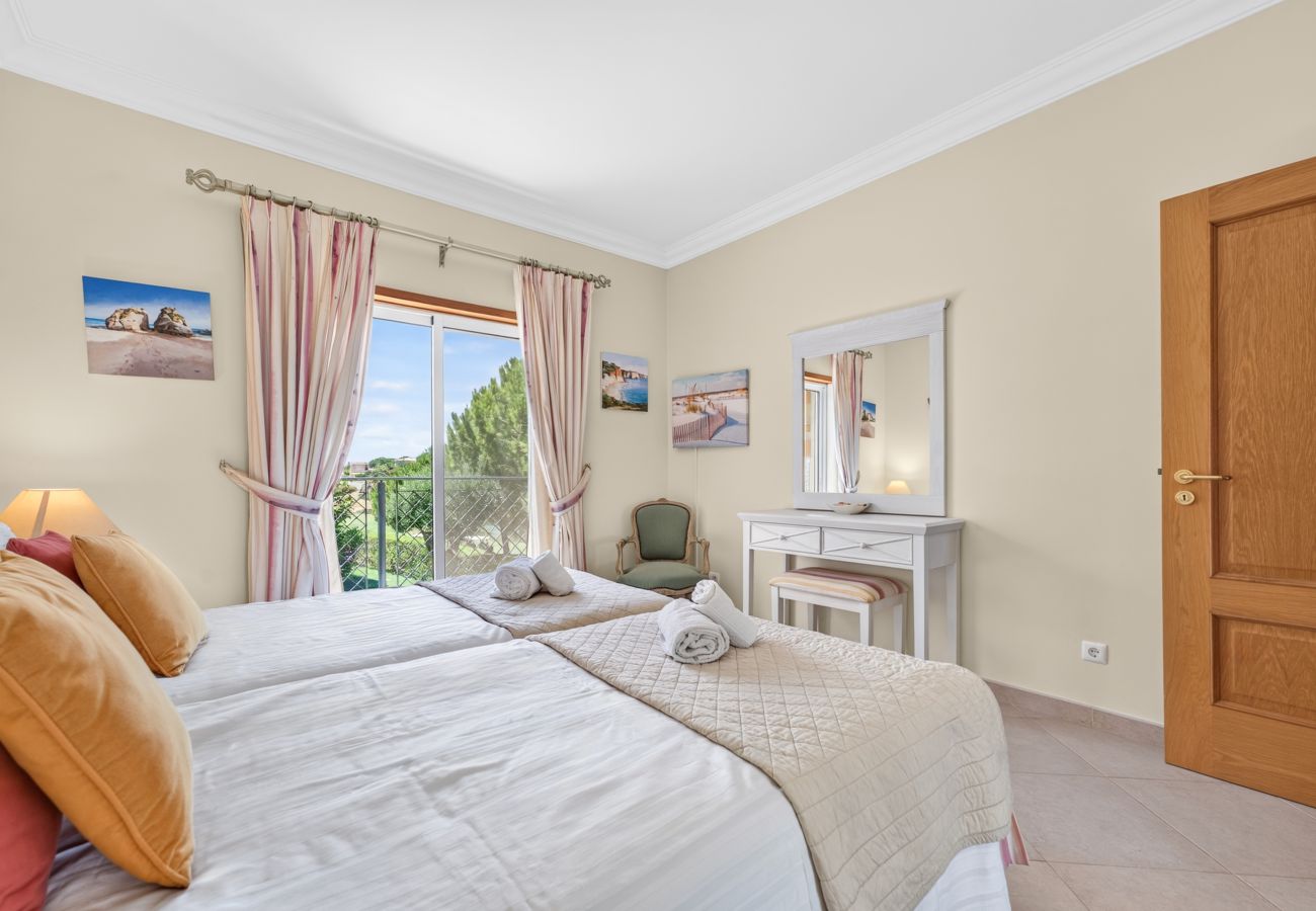 Apartamento em Lagos - Boavista Lakeview | Golf & Pool Retreat