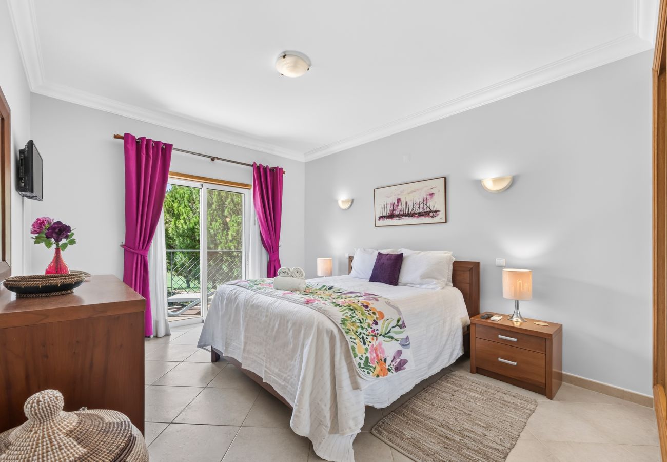 Apartamento em Lagos - Boavista Lakeview | Golf & Pool Retreat