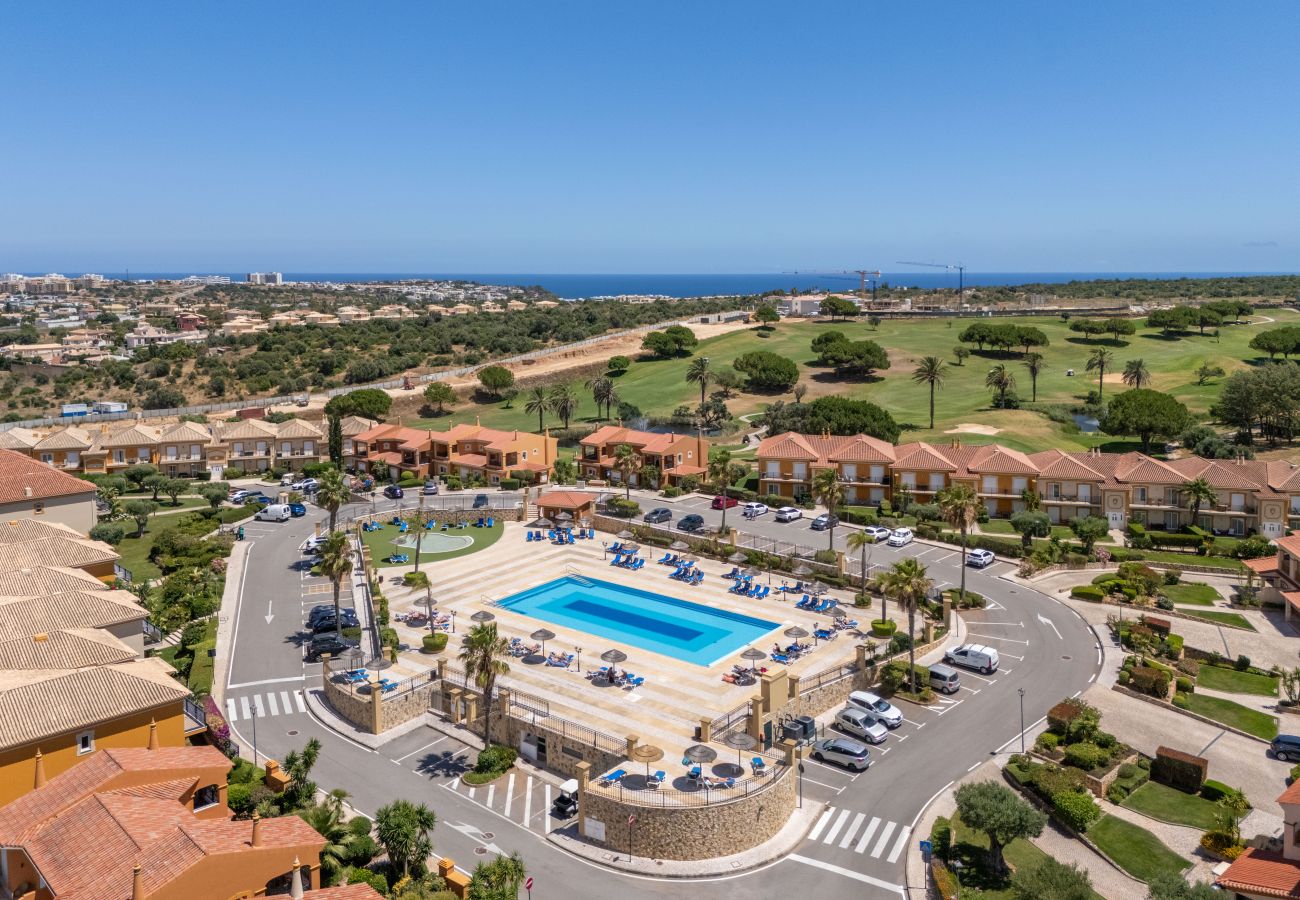 Apartamento em Lagos - Boavista Lakeview | Golf & Pool Retreat