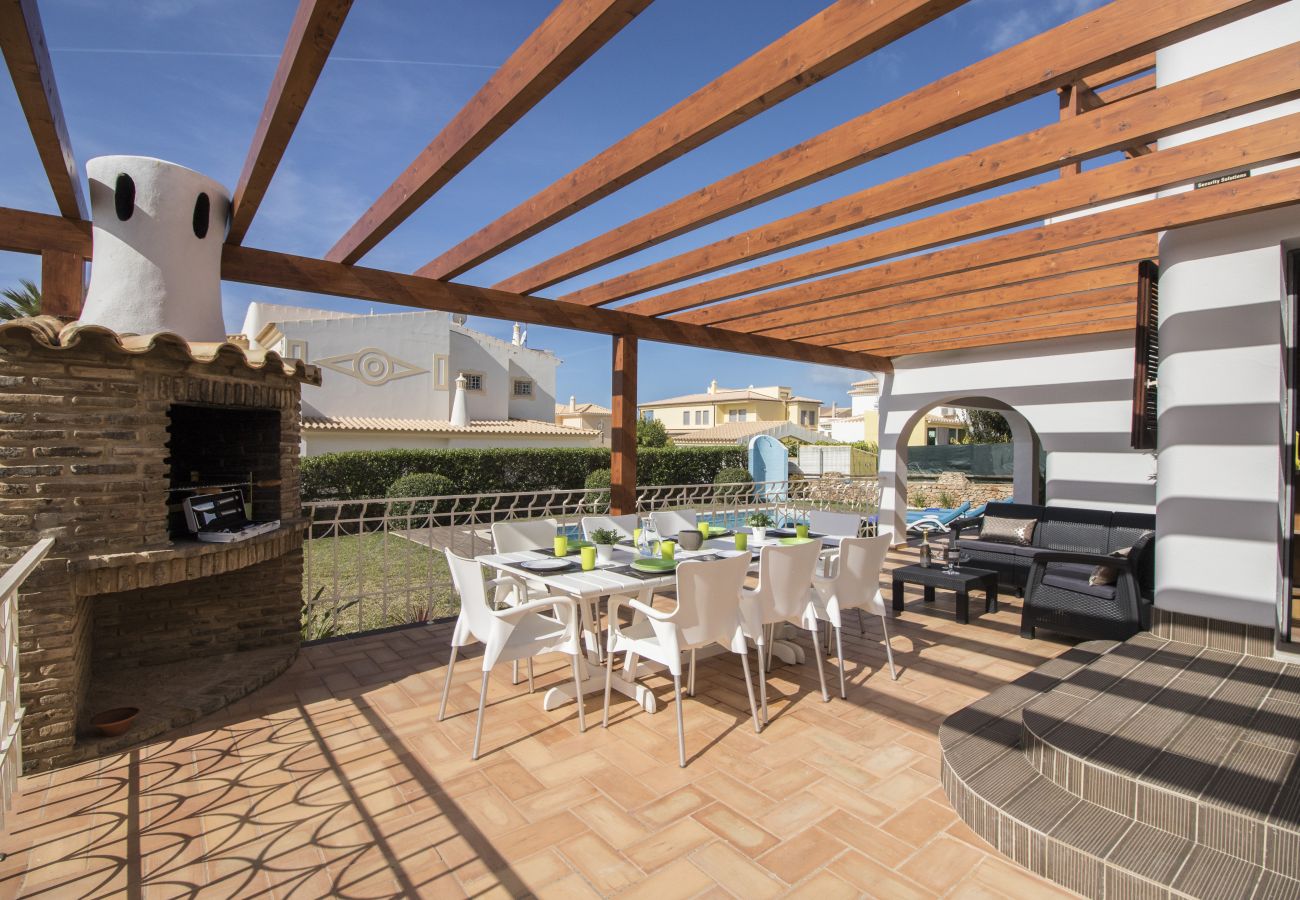 Villa in Galé - Villa Magali