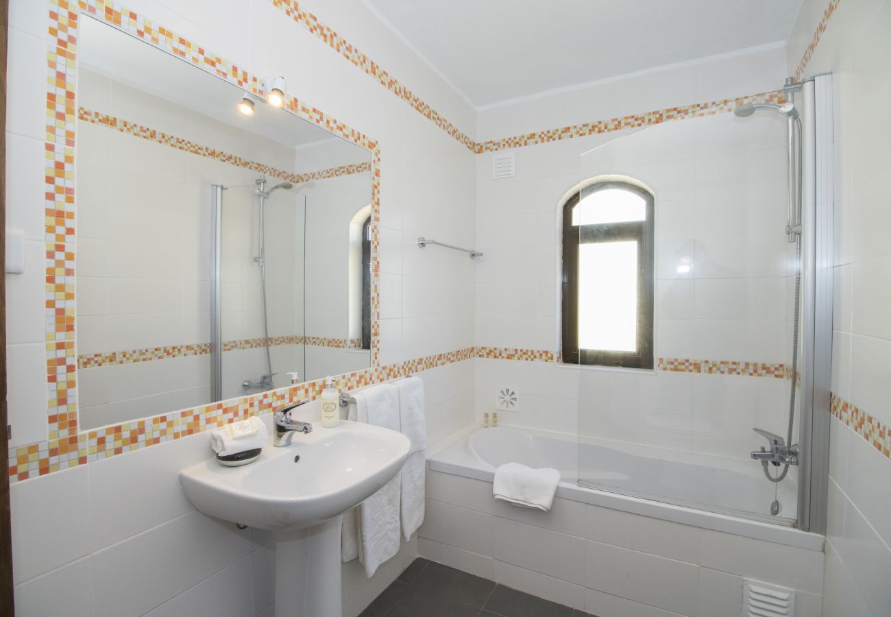 Villa in Galé - Villa Magali