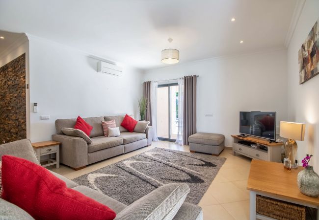 Terraced House in Almancil - Casa no Sol Terraced House in Almancil - Casa no Sol