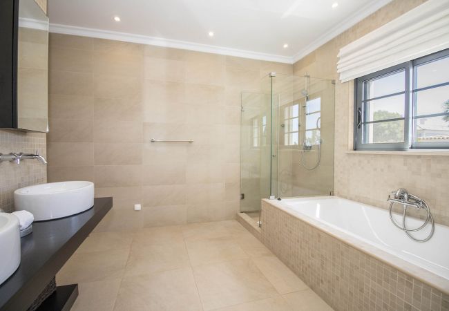 Villa in Almancil - Villa Esmeralda Villa in Almancil - Villa Esmeralda