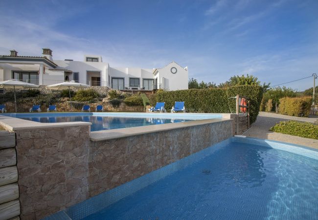 Cottage in Estoi - Casa Serena Cottage in Estoi - Casa Serena