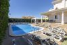 Villa in Albufeira - Villa Tulipa