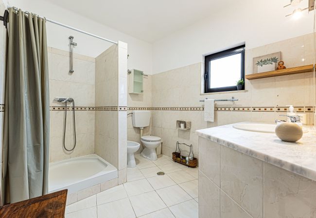 Villa in Porches - Casa do Vale | PET Friendly | Pool Lagoa Retreat Villa in Porches - Casa do Vale | PET Friendly | Pool Lagoa Retreat