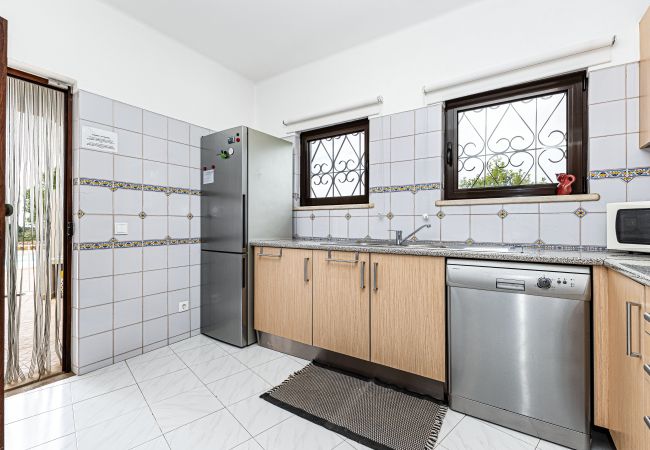 Villa in Porches - Casa do Vale | PET Friendly | Pool Lagoa Retreat Villa in Porches - Casa do Vale | PET Friendly | Pool Lagoa Retreat