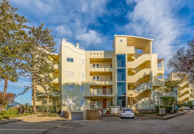 Apartment in Lagos - Meia Praia Beach: GOLF| Perfect for Families | Ent Apartment in Lagos - Meia Praia Beach: GOLF| Perfect for Families | Ent