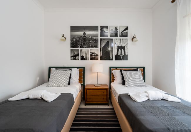 Apartment in Lagos - Meia Praia Beach: GOLF| Perfect for Families | Ent Apartment in Lagos - Meia Praia Beach: GOLF| Perfect for Families | Ent
