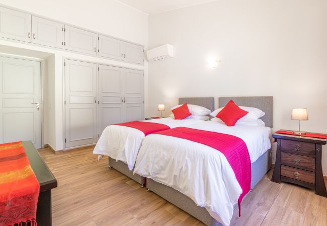 Villa in Lagos - Villa Dean: Private Pool | For Families | AC & WI- Villa in Lagos - Villa Dean: Private Pool | For Families | AC & WI-