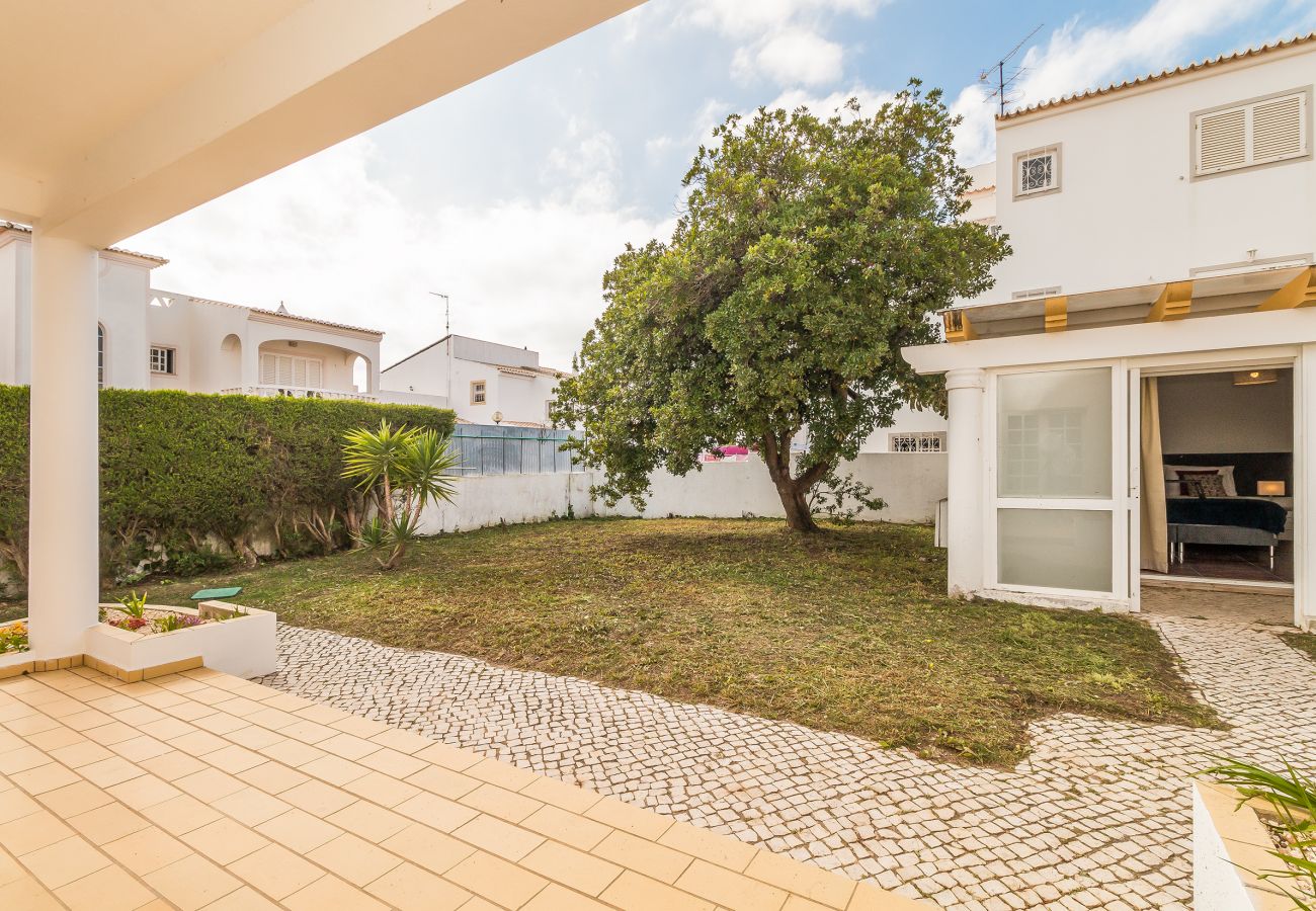 Rent by room in Lagos - New Dawn's Guesthouse - Burgau