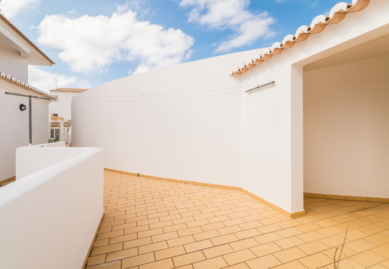 Rent by room in Lagos - New Dawn's Guesthouse - Burgau