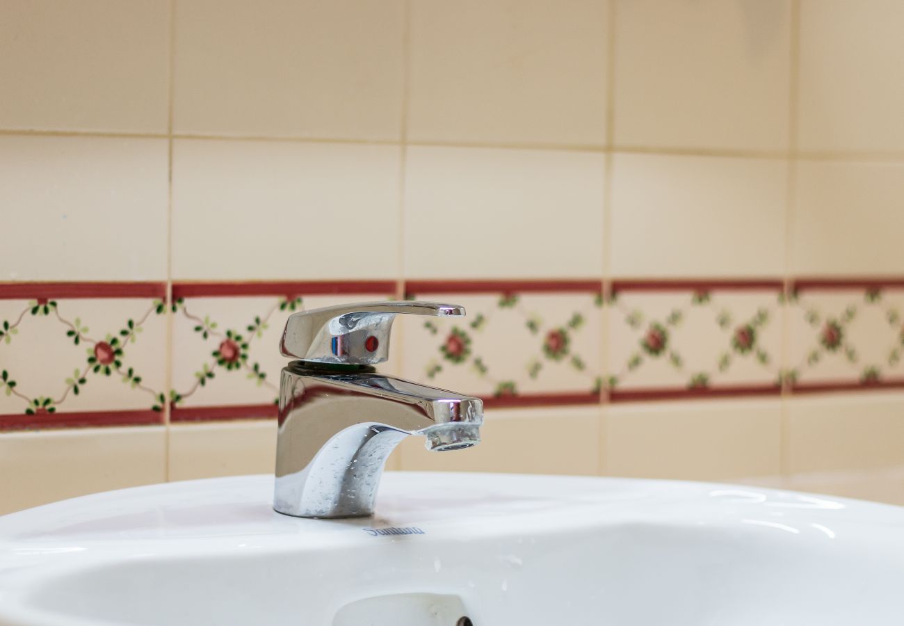 Rent by room in Lagos - New Dawn's Guesthouse - Dona Ana 