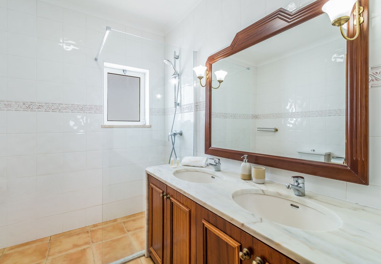 House in Lagos - Casa Londamba | Meia Praia Beach | Sea View 
