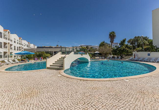 Apartment in Alvor - Alvor Ferias | Pool | WIFI | Friends & Family