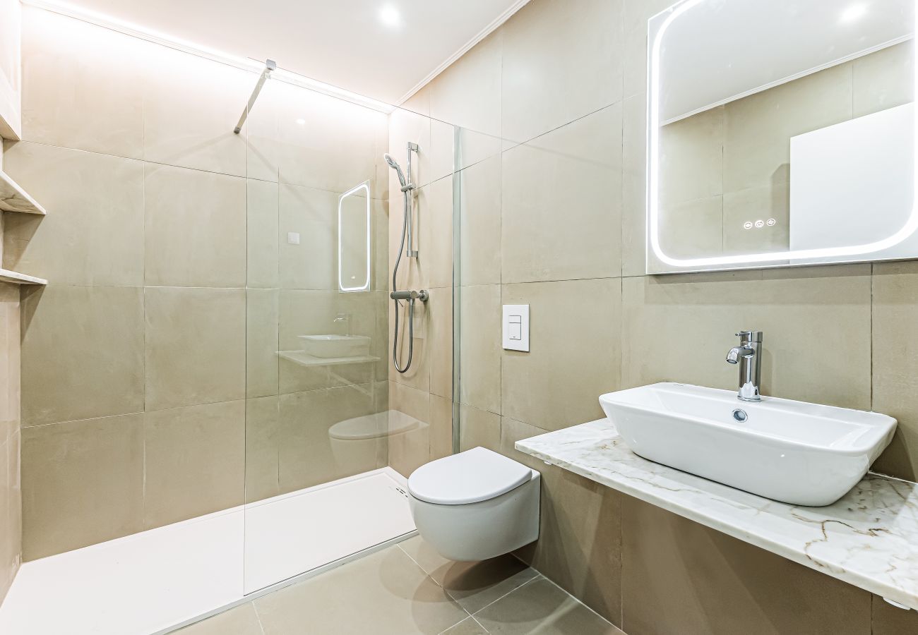 Villa in Lagos - Chilling In Lagos House | Pool | BBQ | Retreat