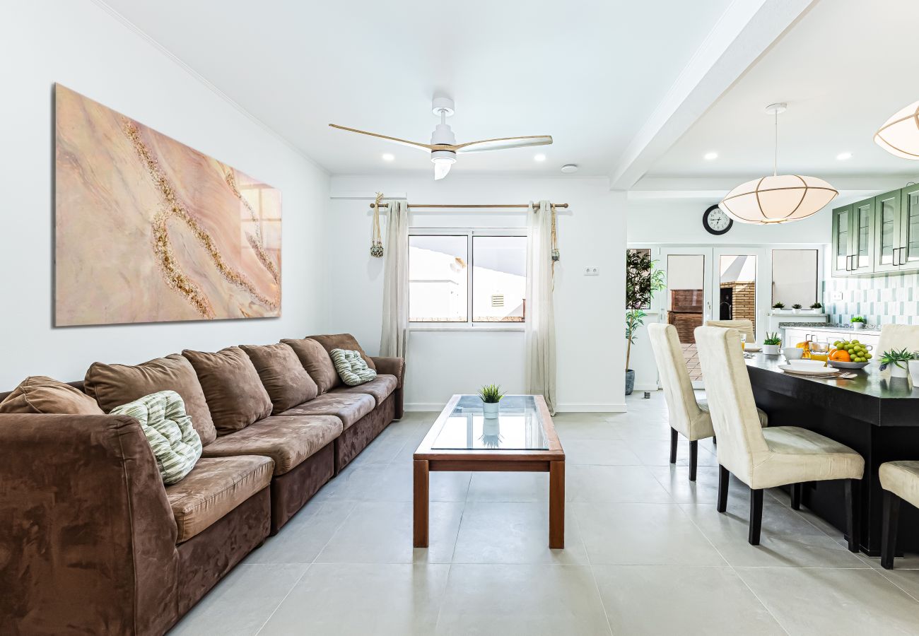 Villa in Lagos - Chilling In Lagos House | Pool | BBQ | Retreat