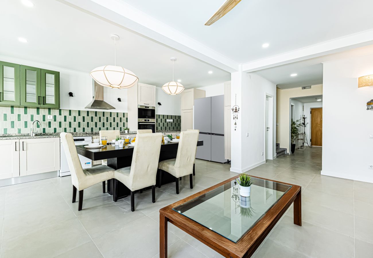 Villa in Lagos - Chilling In Lagos House | Pool | BBQ | Retreat