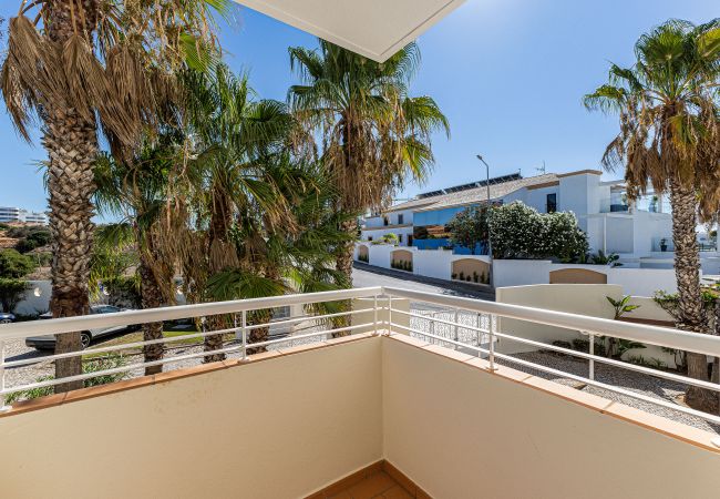 Apartment in Lagos - Porto de Mos Beach: Pool | Gym | PetFriendly 