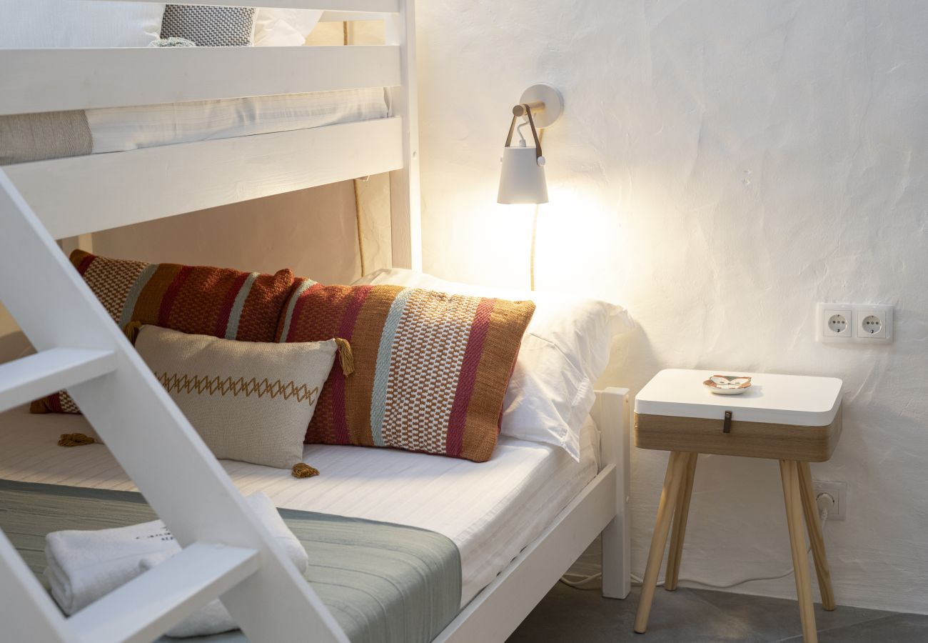 Cottage in Salvada - Casa Oliva Refúgio Rural Contemporâneo