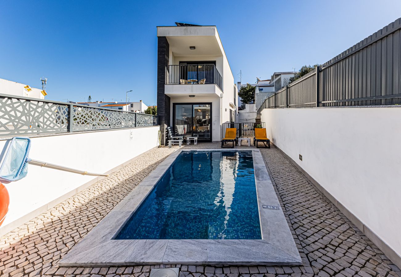 House in Armação de Pêra - Casa Colina II – Pool, BBQ & Family Retreat