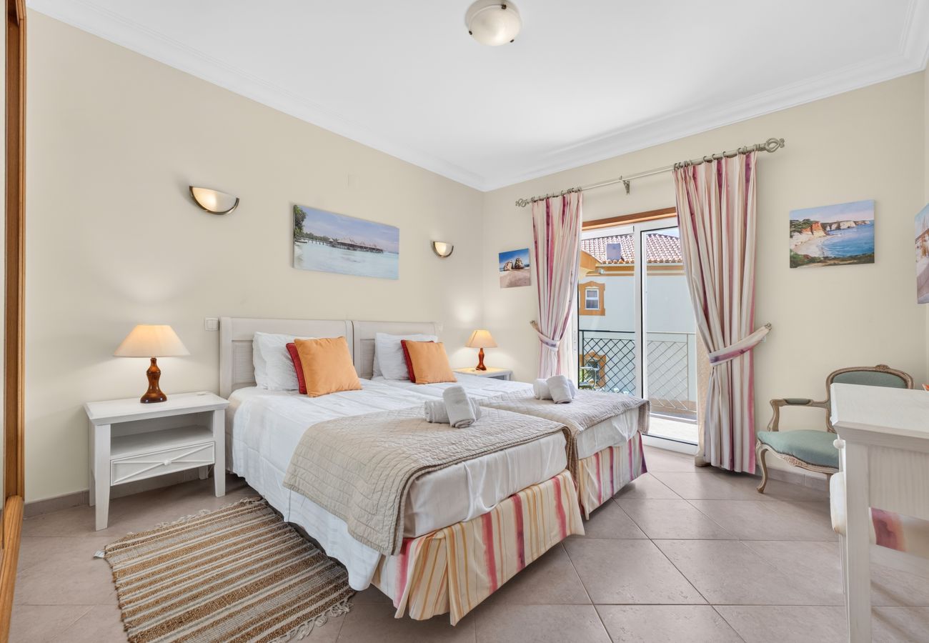 Apartment in Lagos - Boavista Lakeview | Golf & Pool Retreat