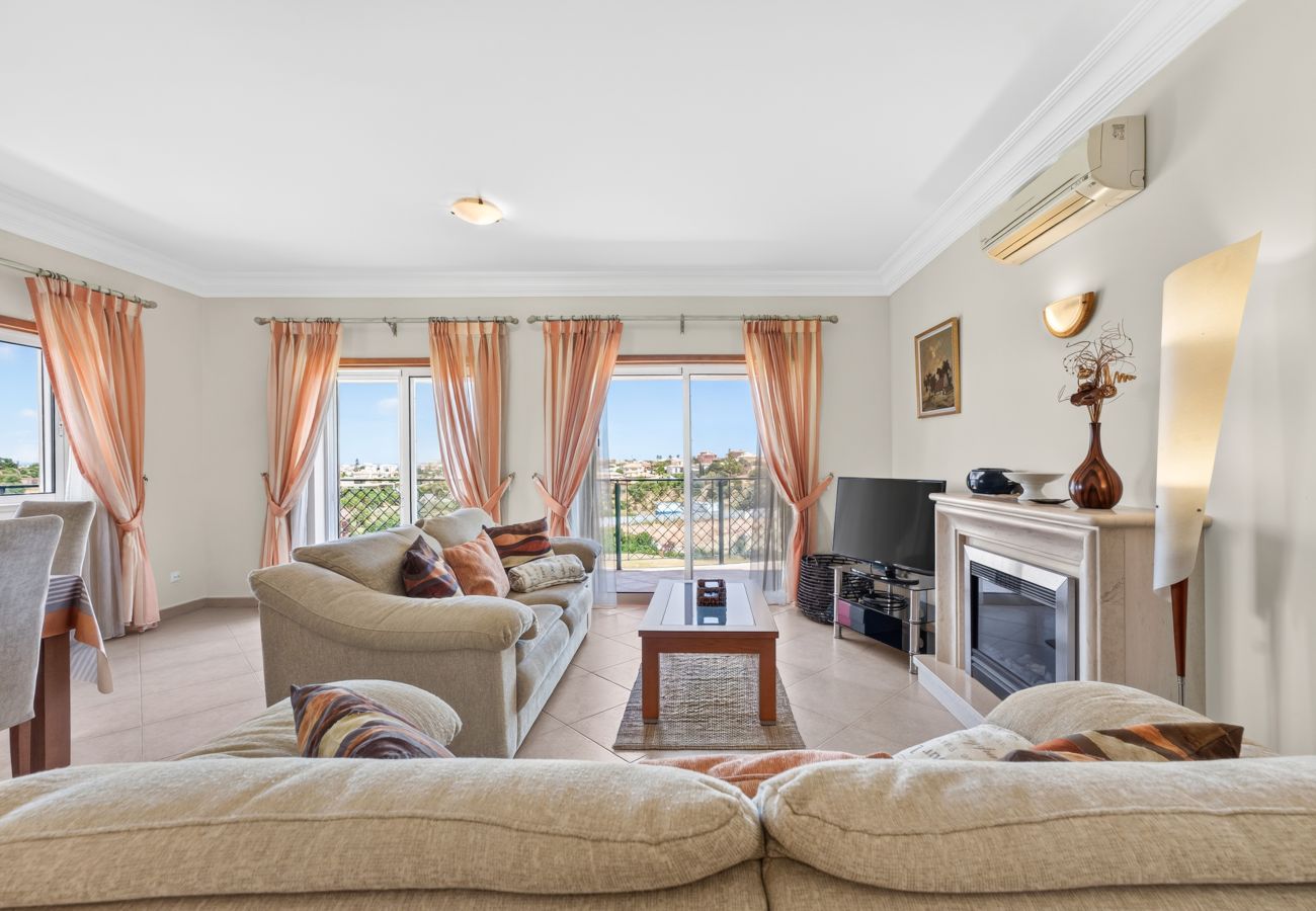 Apartment in Lagos - Boavista Lakeview | Golf & Pool Retreat